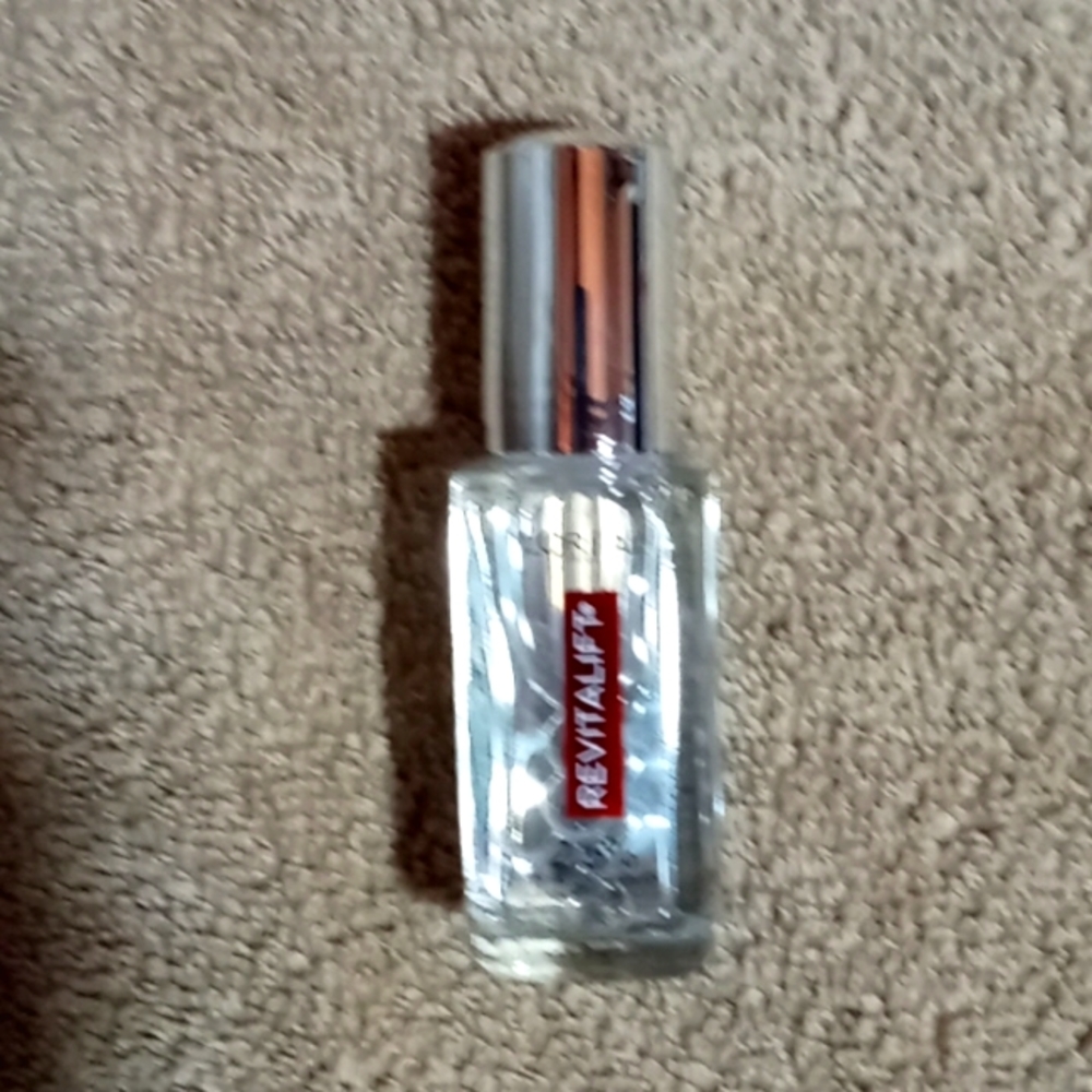 BNIB L'OREAL REVITALIFT 2.5% HYALURONIC ACID EYE - Picture 4 of 4